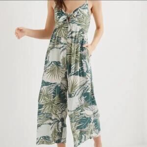 Aerie Green Leaf Print Jumpsuit Tie Up Knot Keyhole Wide Leg Vacation Beach QQ10